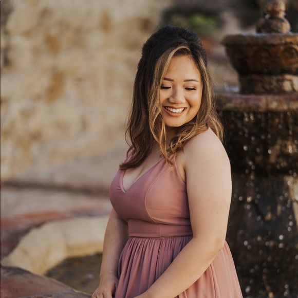 Meet your Posher, Hillary - Picture 1 of 1